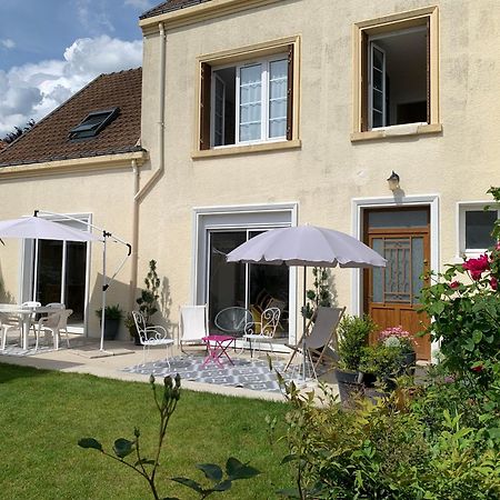 Vila Le Claugi Damery  Exteriér fotografie